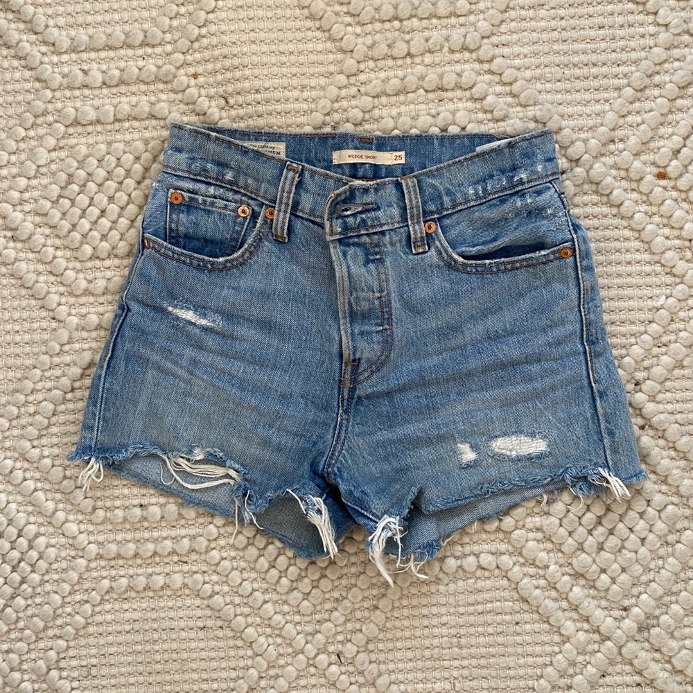 Levi Wedgie Short